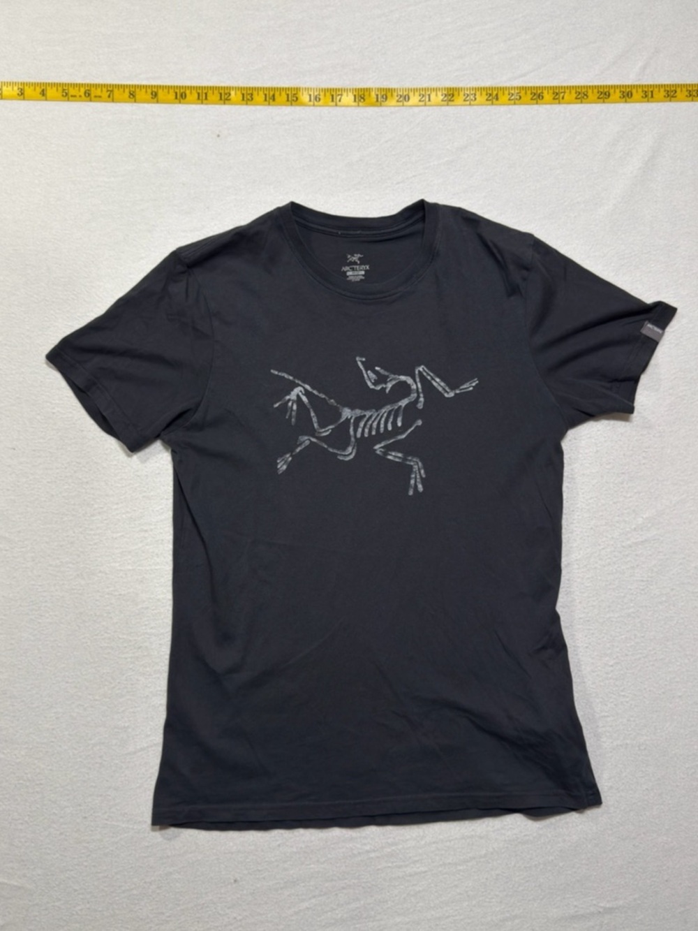 Arc'teryx Skeletile T-Shirt Graphic Tee Black Medium